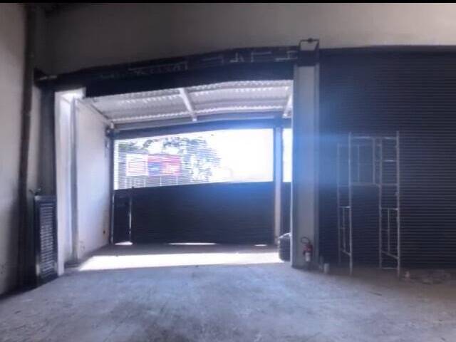 Galpão para Venda em Cotia - 4