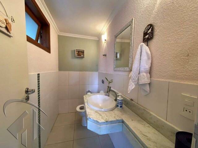 Sobrado para Venda em Carapicuíba - 5