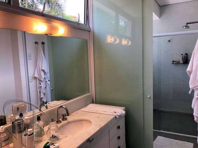 Venda em Bosque do Vianna - Cotia